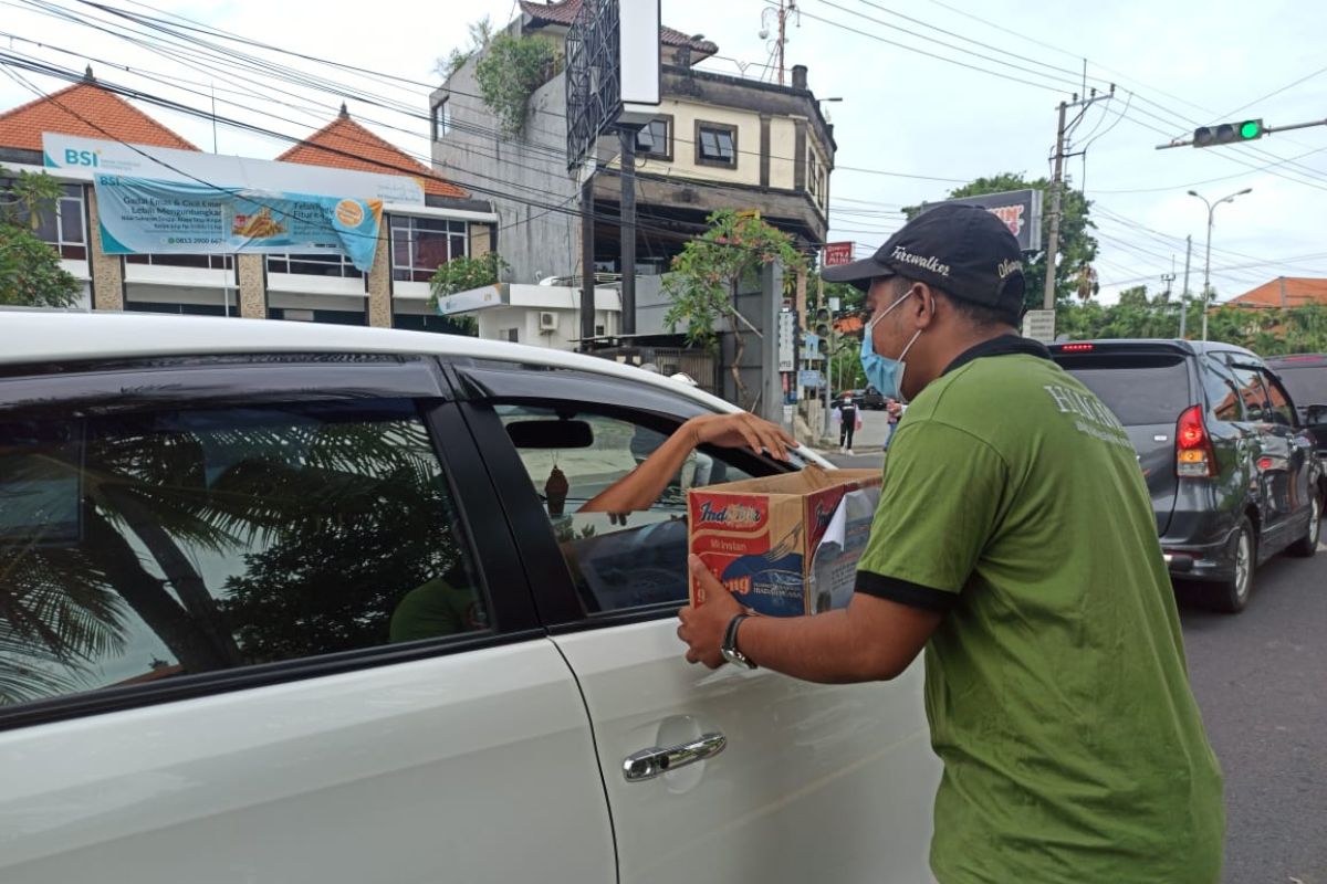 Warga Bali galang bantuan untuk korban bencana di NTT