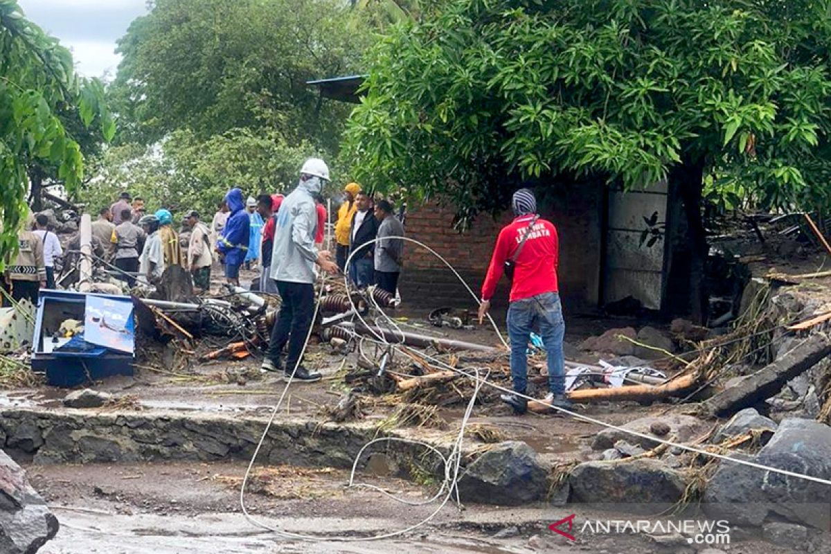 5.000 rumah warga di Sumba Timur rusak diterjang badai Seroja