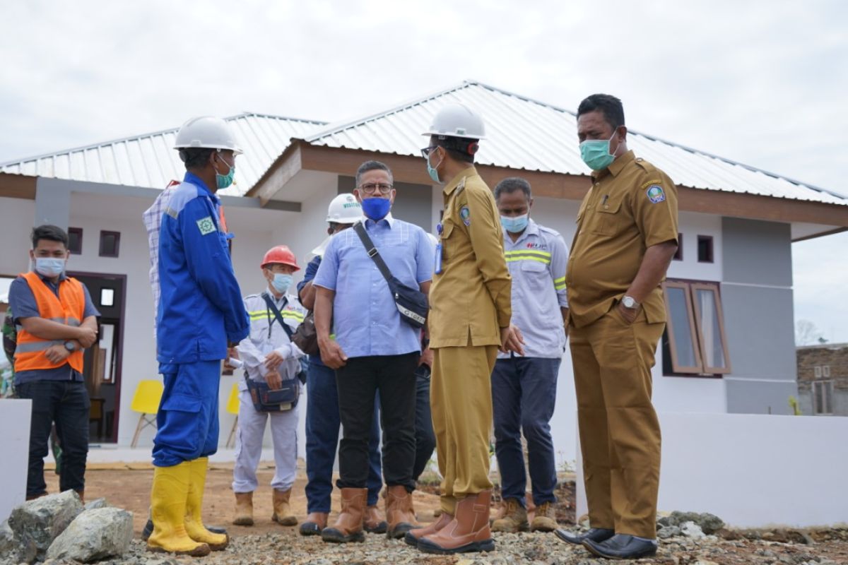 Pemkab Halsel  tinjau realisasi  pembangunan permukiman baru desa Kawasi