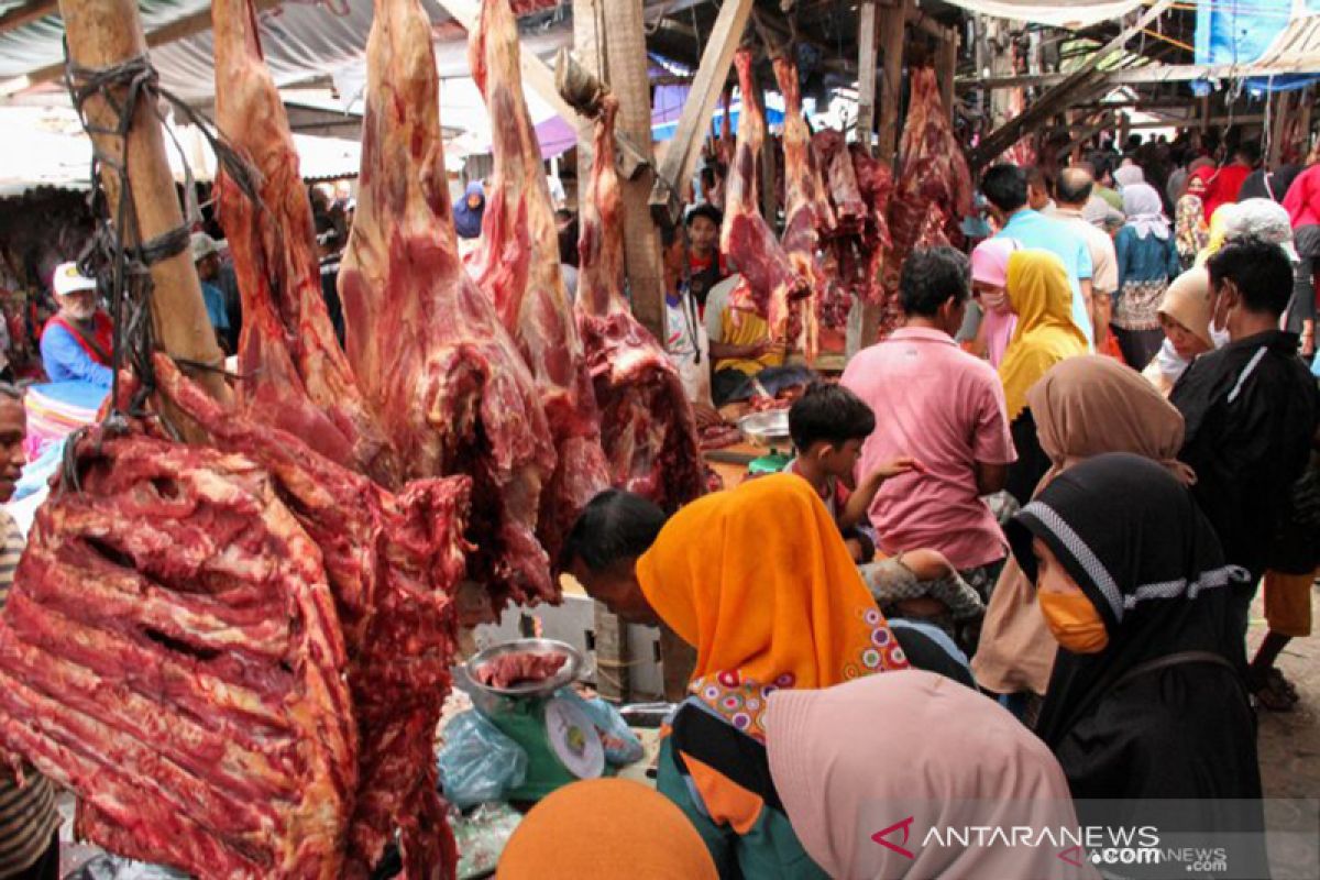 Distanpan pastikan persediaan daging meugang di Abdya cukup