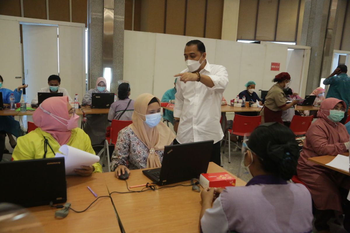 Wali Kota: Vaksinasi di mal percepat pemulihan ekonomi di Kota Surabaya