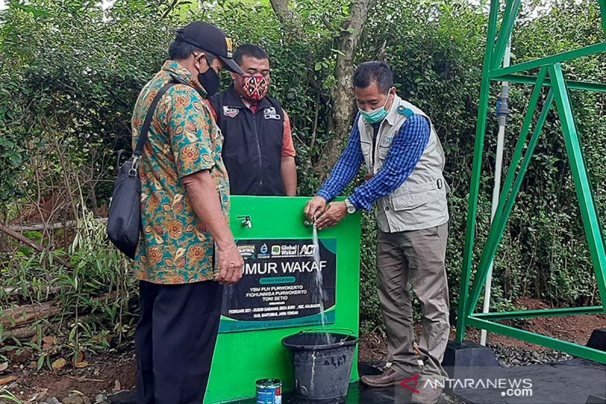 Sumur wakaf bantuan ACT-PLN Purwokerto diserahkan untuk warga desa