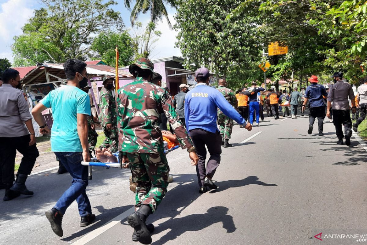 TNI AL gelar pelatihan dan simulasi penanggulangan ini di Kota Pariaman