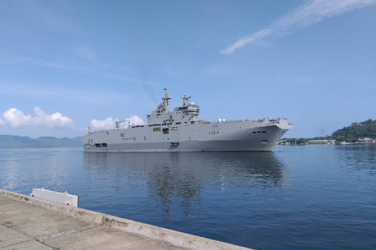 Dua kapal perang Prancis sandar di Dermaga Sabang, Aceh