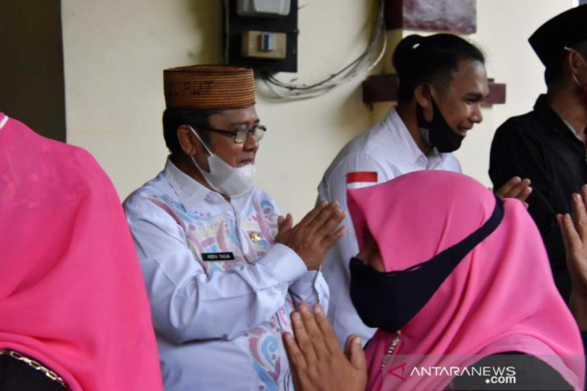 Bupati Gorontalo Utara halal bi halal dengan jajaran Disdik