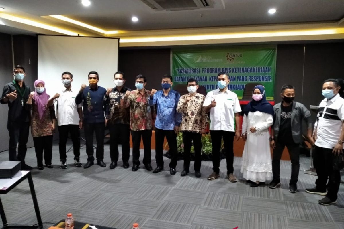 Masyarakat Peduli BPJS terima 100 keluhan pelayanan di wilayah Sumbarriaukepri