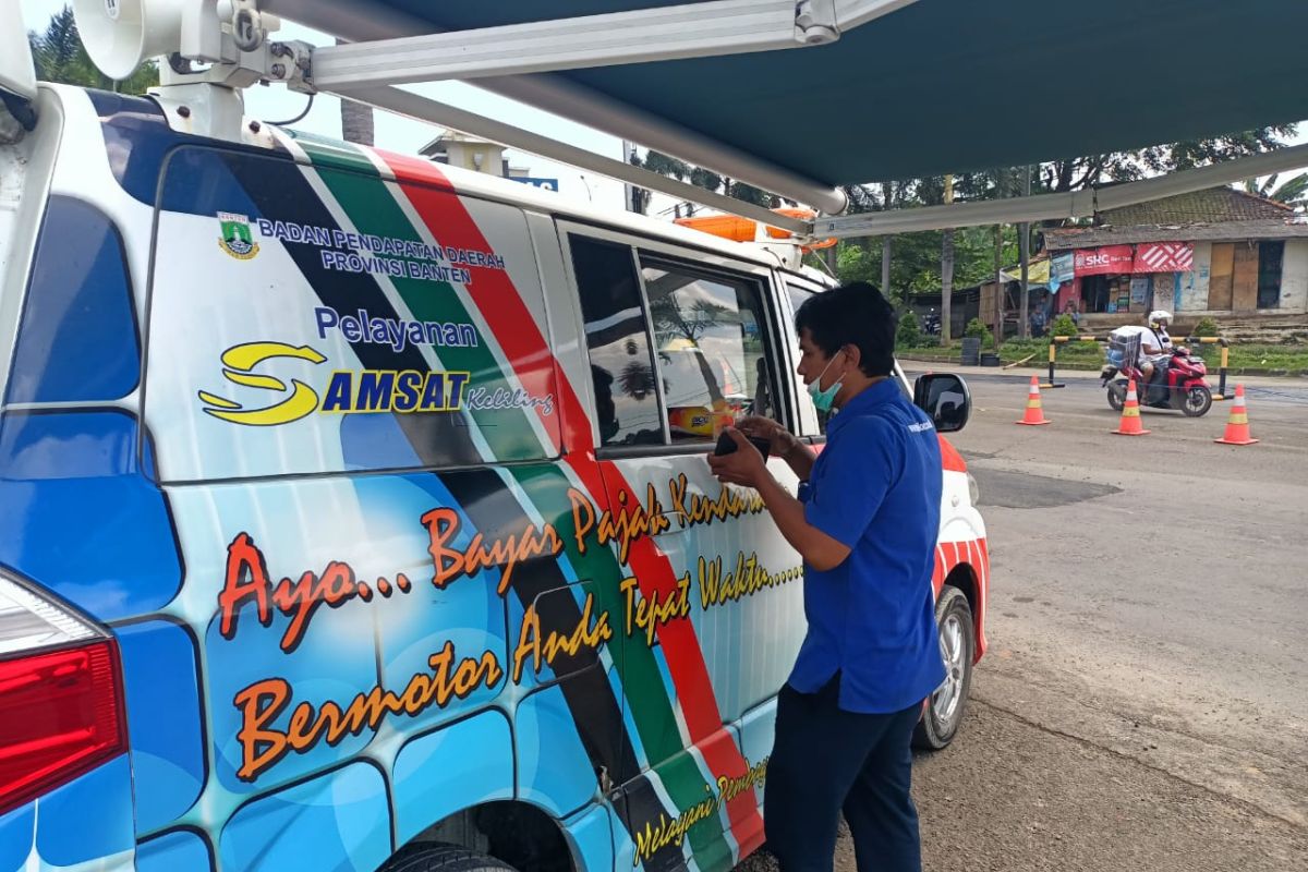 Samsat Keliling Layani karyawan di Kawasan Cikupamas bayar pajak kendaraan bermotor