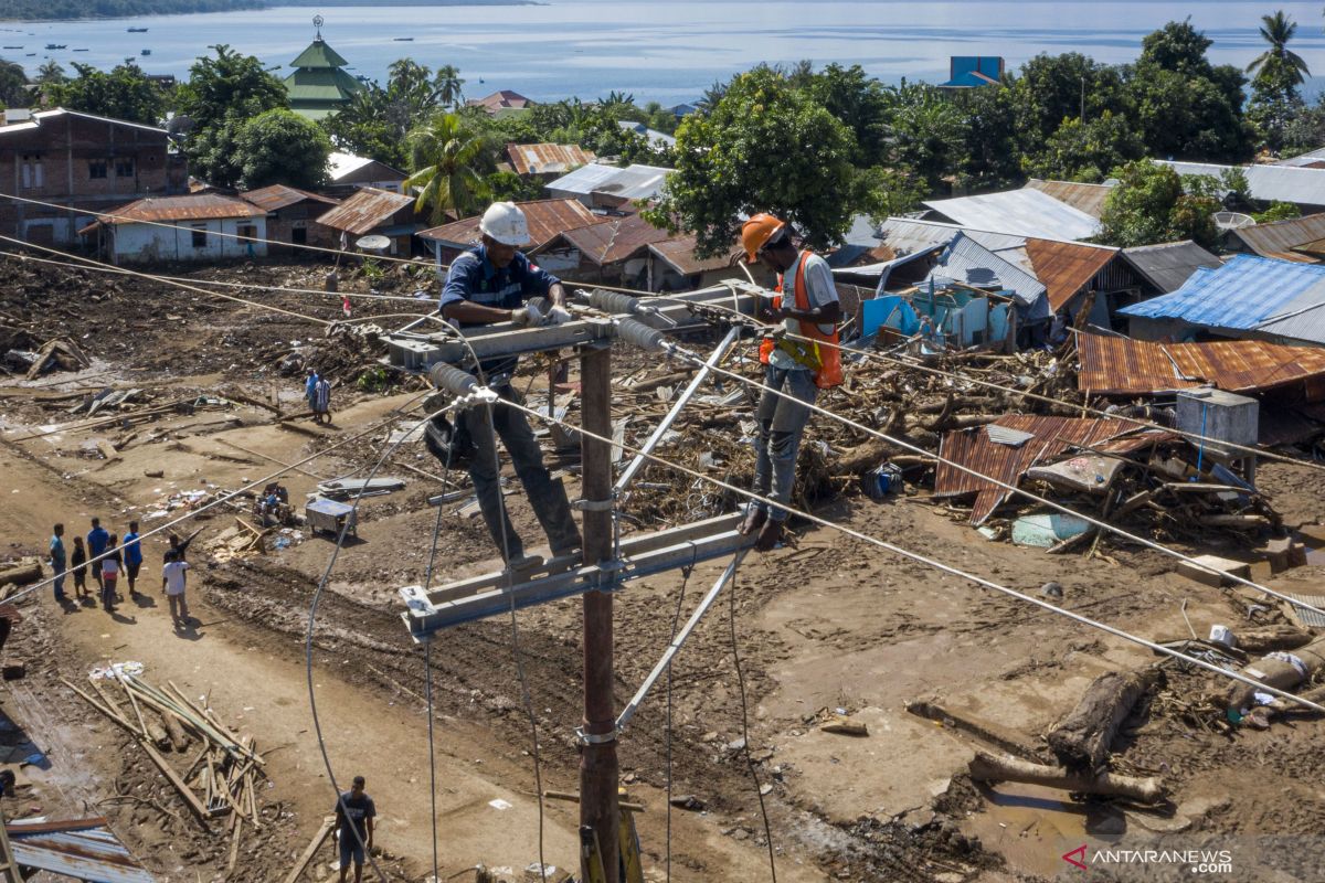 PLN pulihkan 1.115 unit gardu rusak akibat badai Seroja di NTT