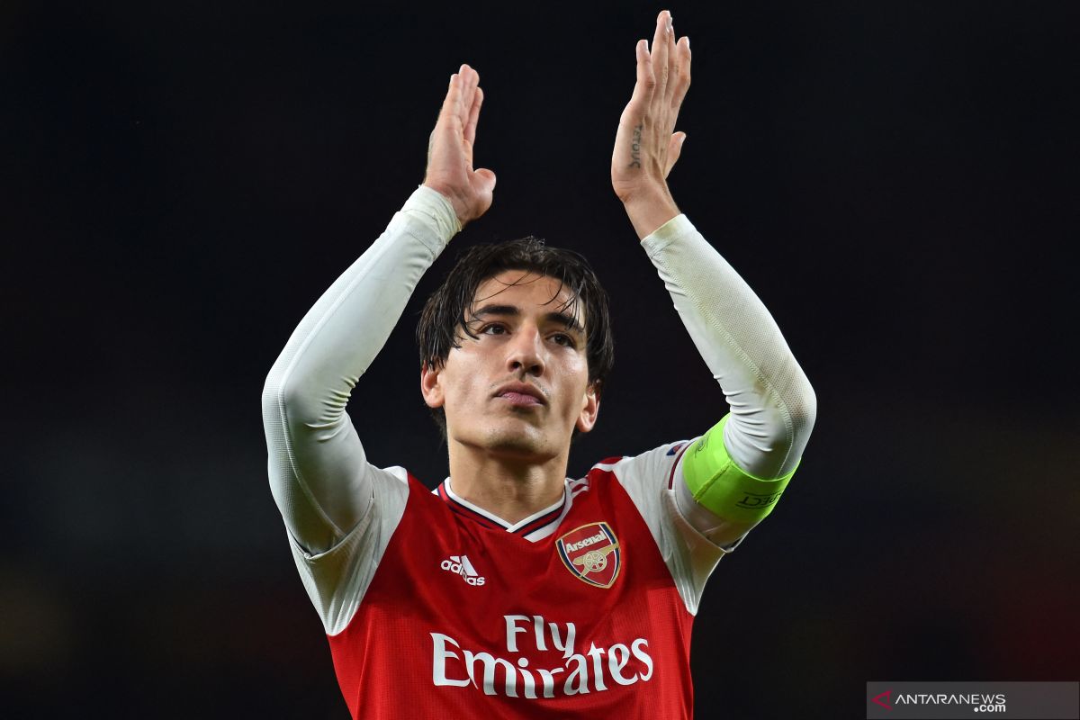 Hector Bellerin yakin Arsenal bisa balas Slavia Praha di leg kedua