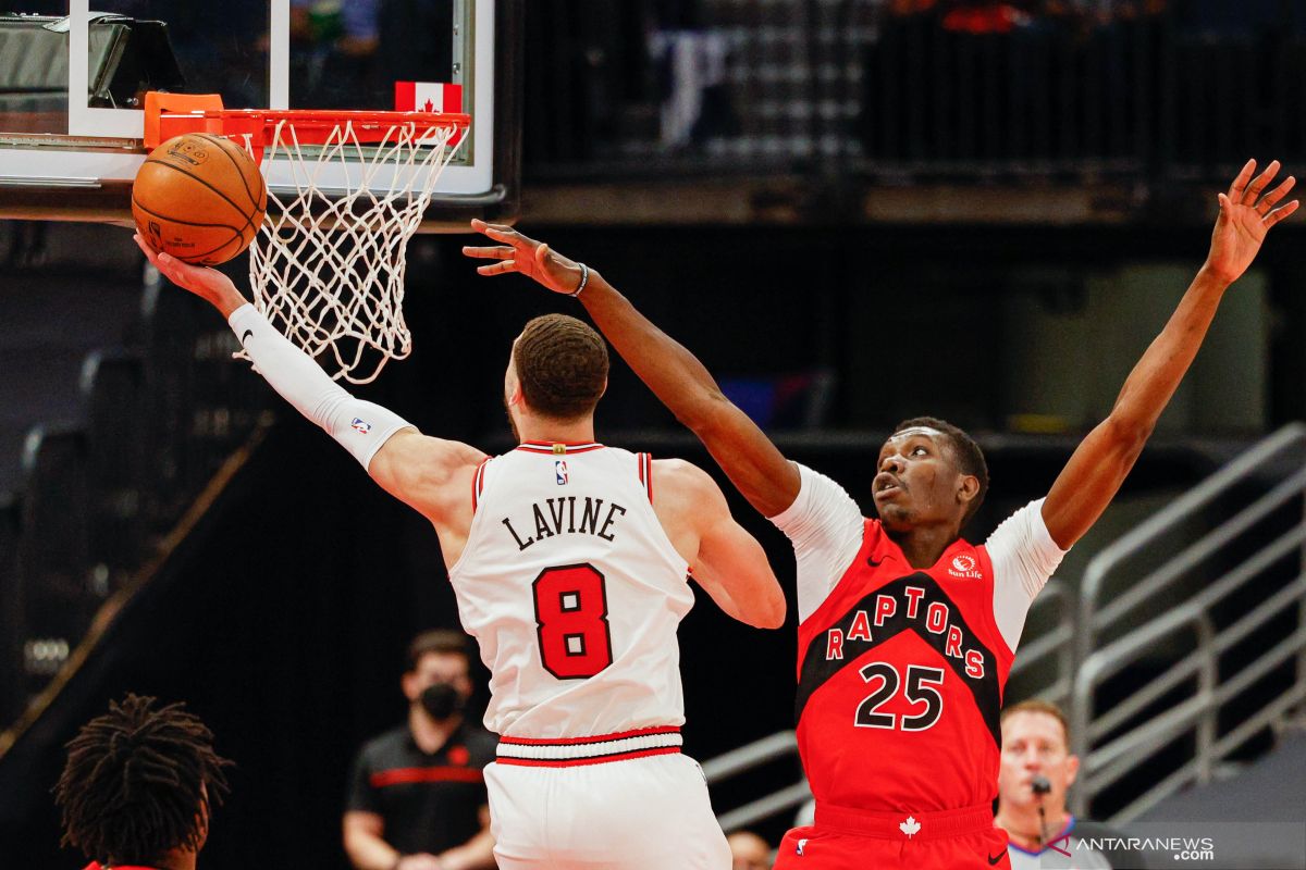 Chris Boucher membantu Raptors beri Thunder kekalahan ke-10 beruntun