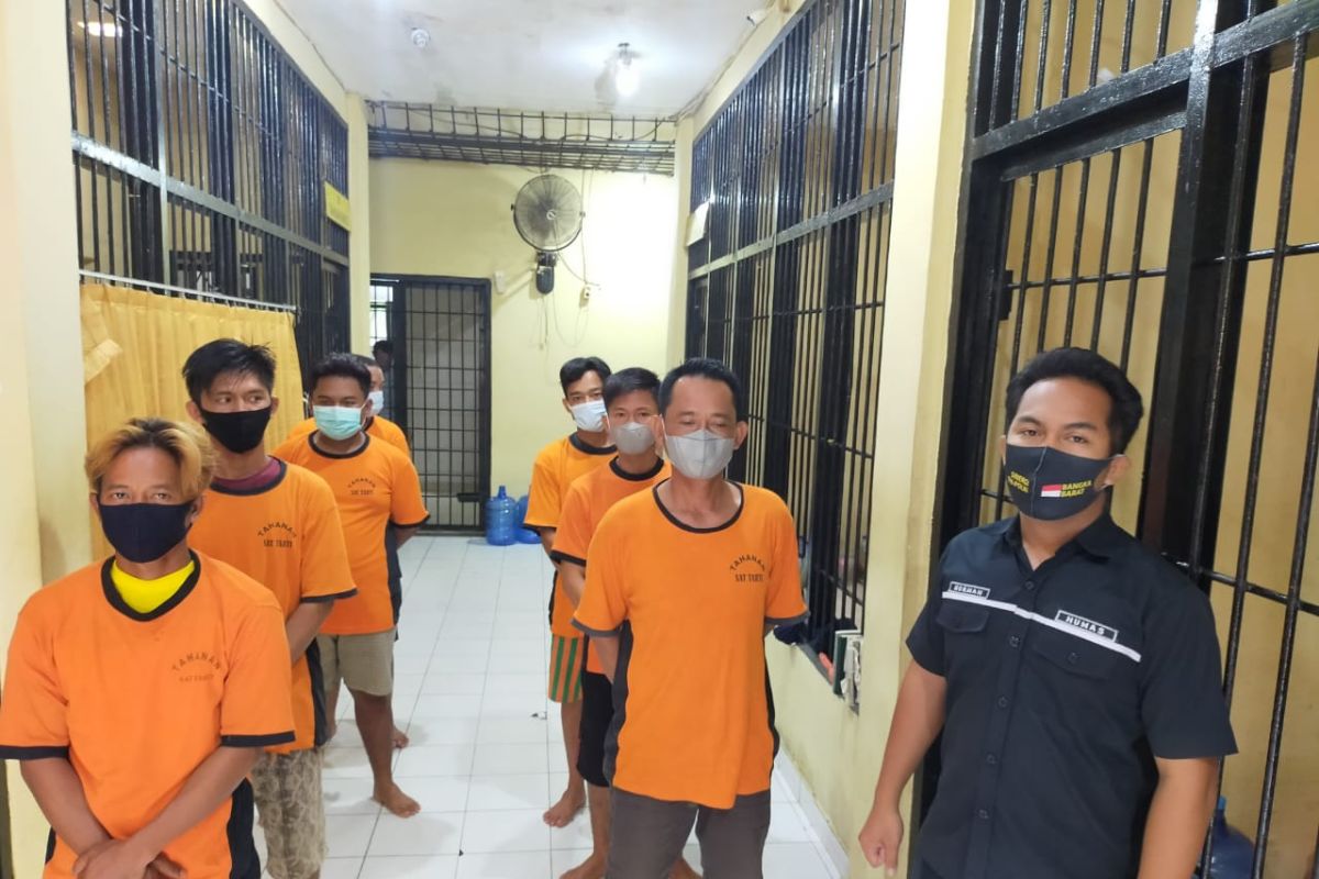 Polisi amankan calon penumpang kapal dan calo hasil tes COVID-19 palsu