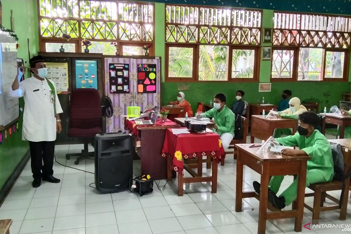 Siswa SD dilarang keluar kelas selama uji coba tatap muka