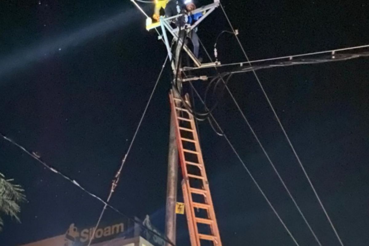 PLN pulihkan pasokan listrik tiga rumah sakit di Kota Kupang