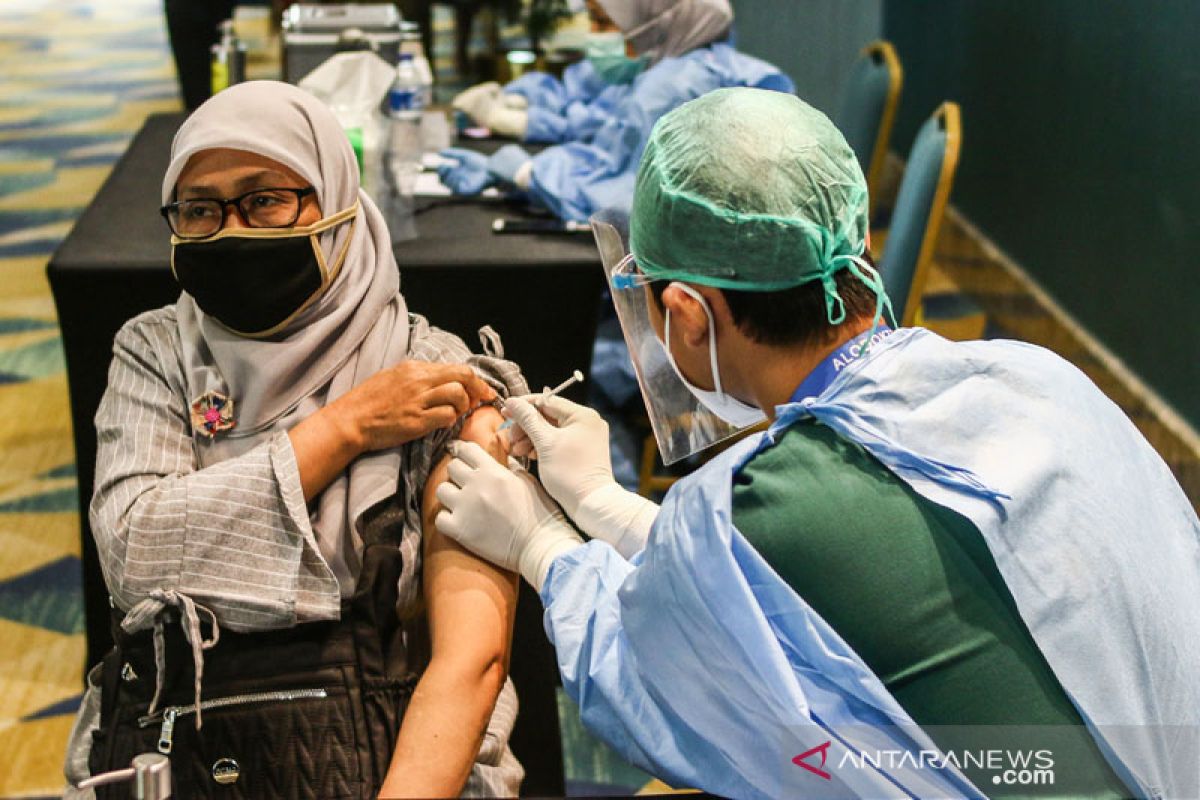 Vaksinasi COVID-19 di Indonesia capai 9.309.809 orang
