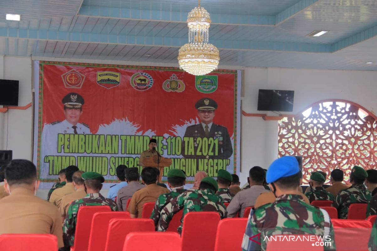 Pemkab berkolaborasi dengan TNI dalam kegiatan TMMD 110 di Rohul