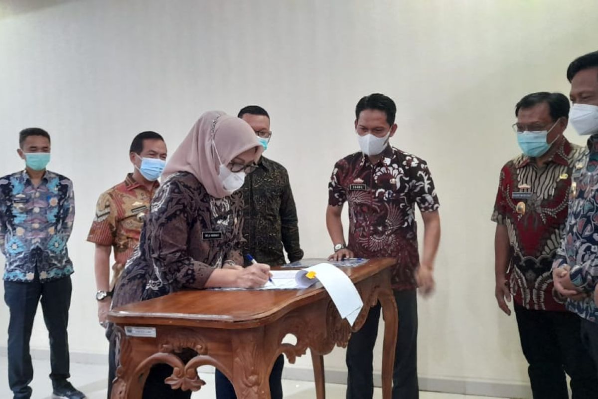 BPKAD dan Bank Lampung Cabang Kalianda tanda tangani perjanjian kerja sama