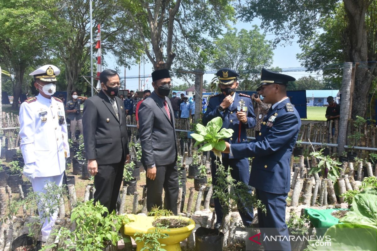 Wali kota resmikan Kebun Barokah milik Lanud Maimun Saleh