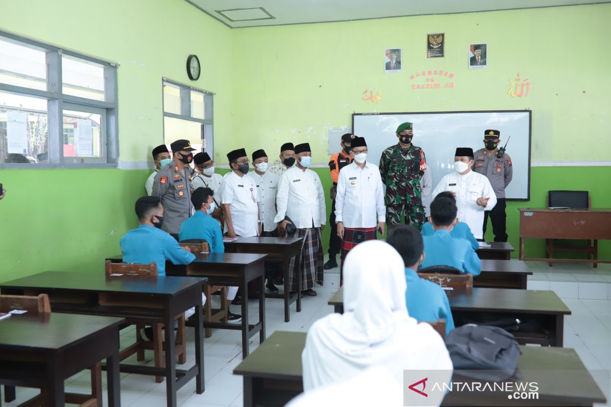 Pembelajaran tatap muka di Jember dilaksanakan secara bertahap