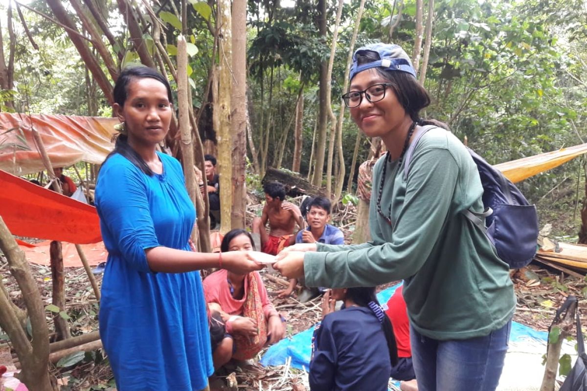 Ni Komang, gadis Bali jadi pendamping orang rimba