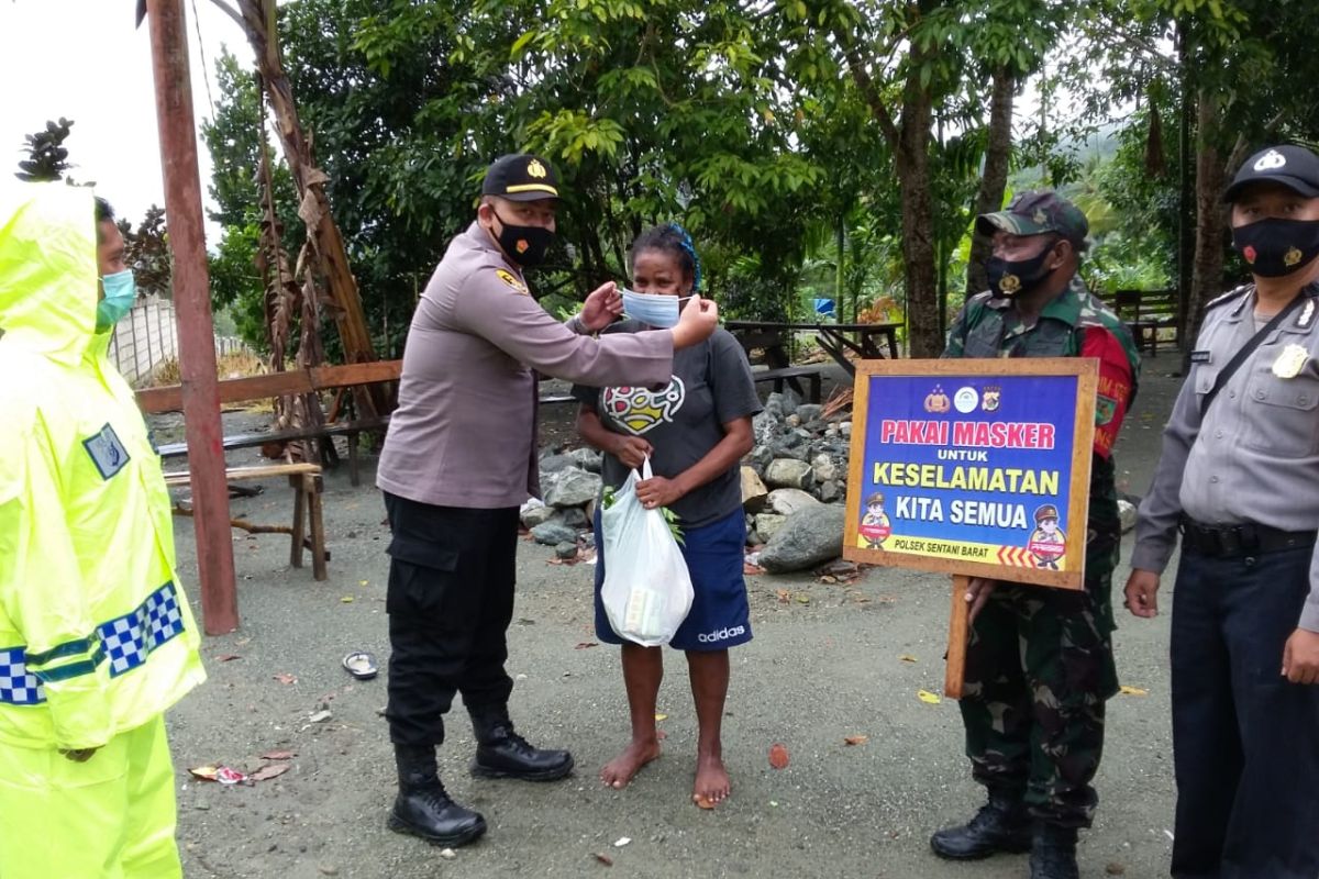 Polsek Sentani Barat gelar "Go Sent Bakat" ringankan beban masyarakat