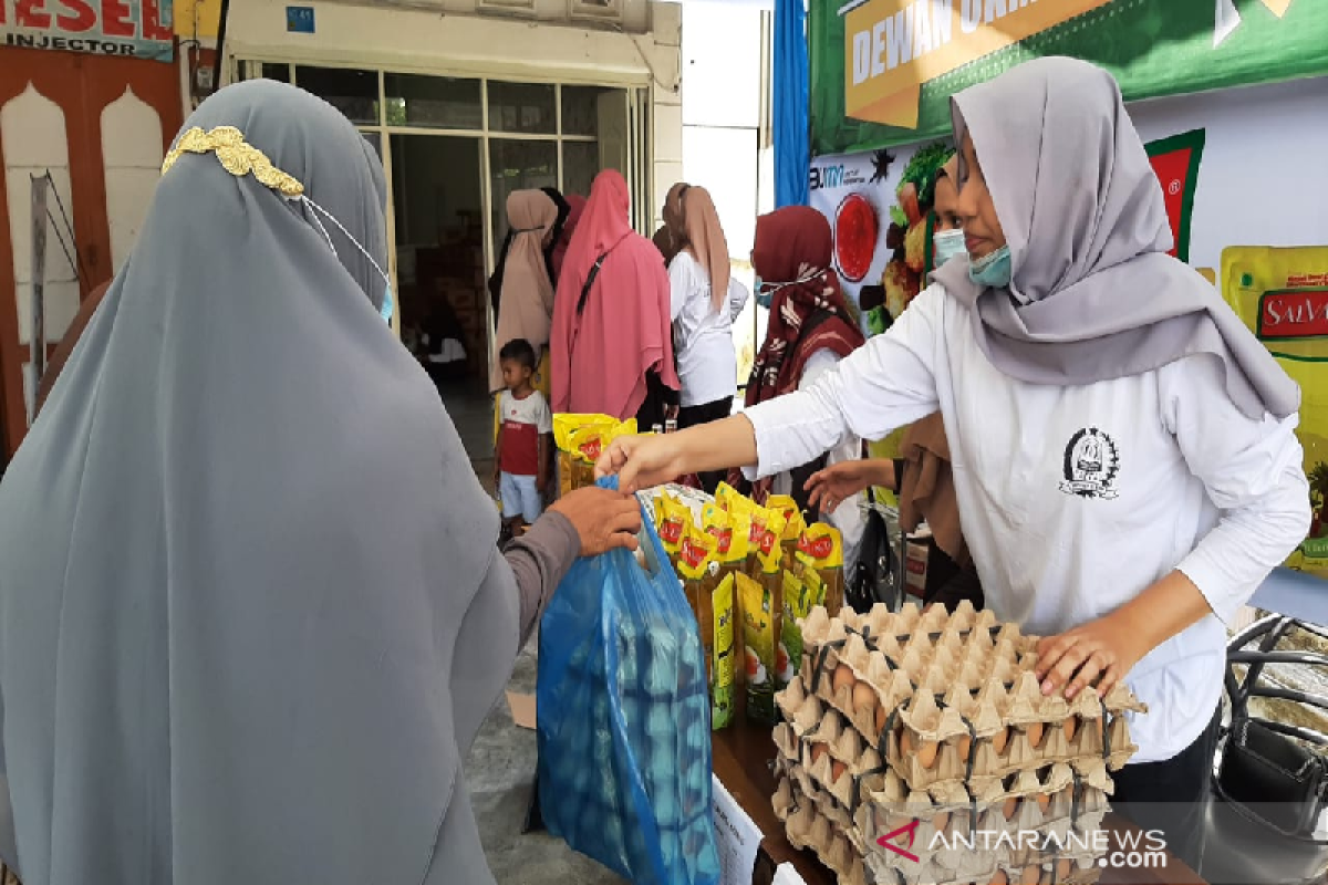 Pasar murah Dewan UKM Aceh sediakan 20 ton kebutuhan pokok