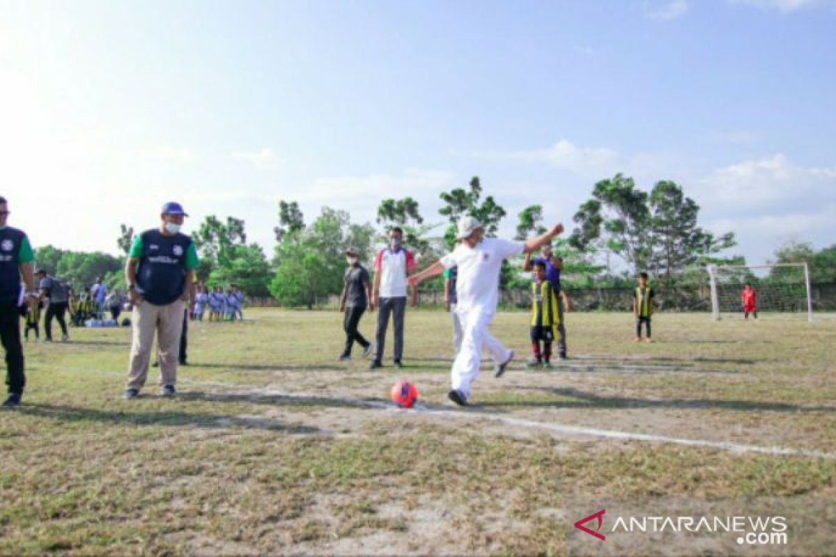 Kick Off Gubernur Babel tandai mulainya Festival Sepak Bola