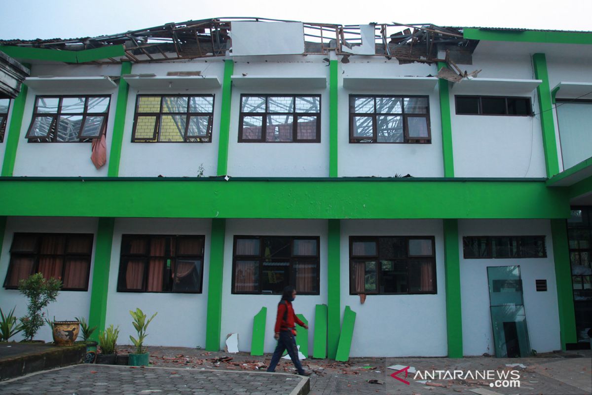 BNPB : Lebih dari 300 Rumah rusak di beberapa wilayah Jatim