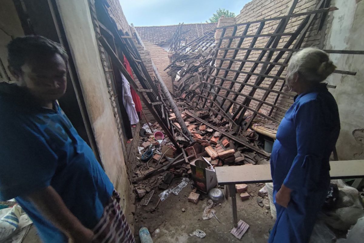 700 Tagana diterjunkan ke lokasi bantu korban gempa Malang