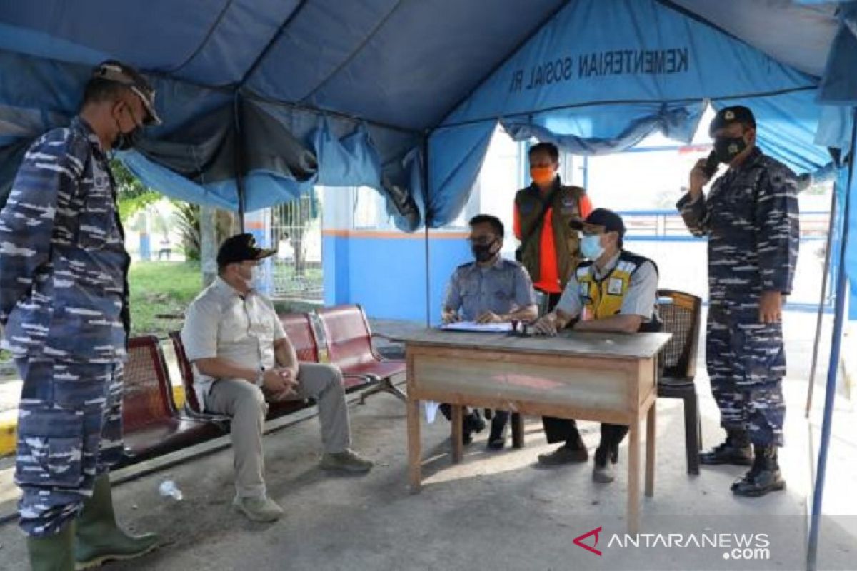 Gubernur Erzaldi pantau Posko COVID-19 Pelabuhan Muntok dalam hadapi mudik