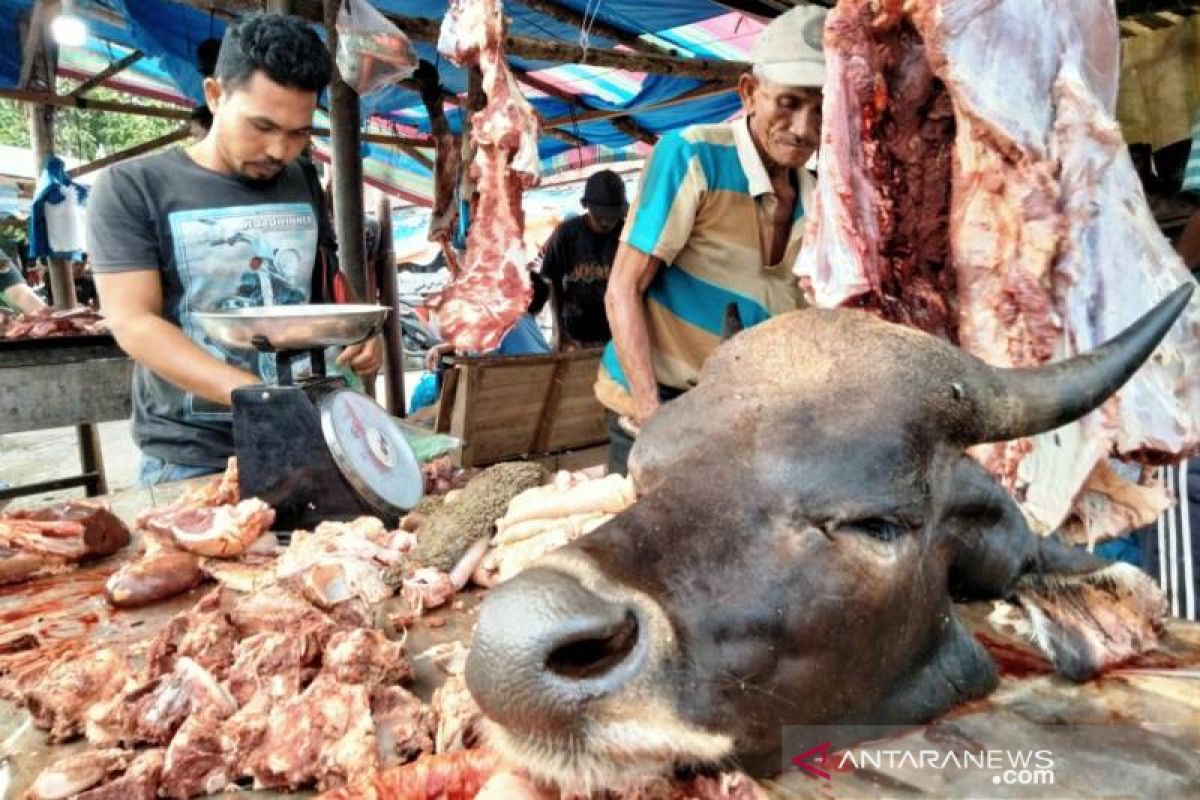 Pemkab Aceh Barat tidak sediakan lapak jualan saat tradisi meugang. Ini alasannya