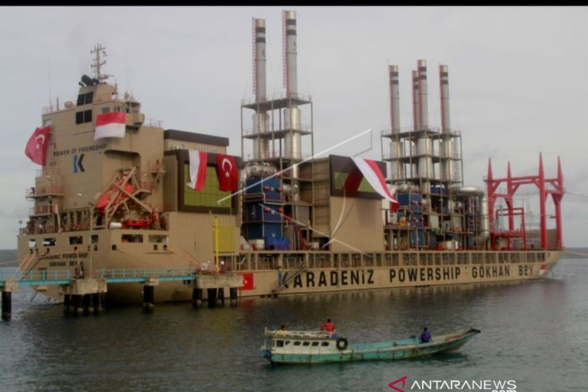 Kapal Karpowership bantu pasok listrik di NTT