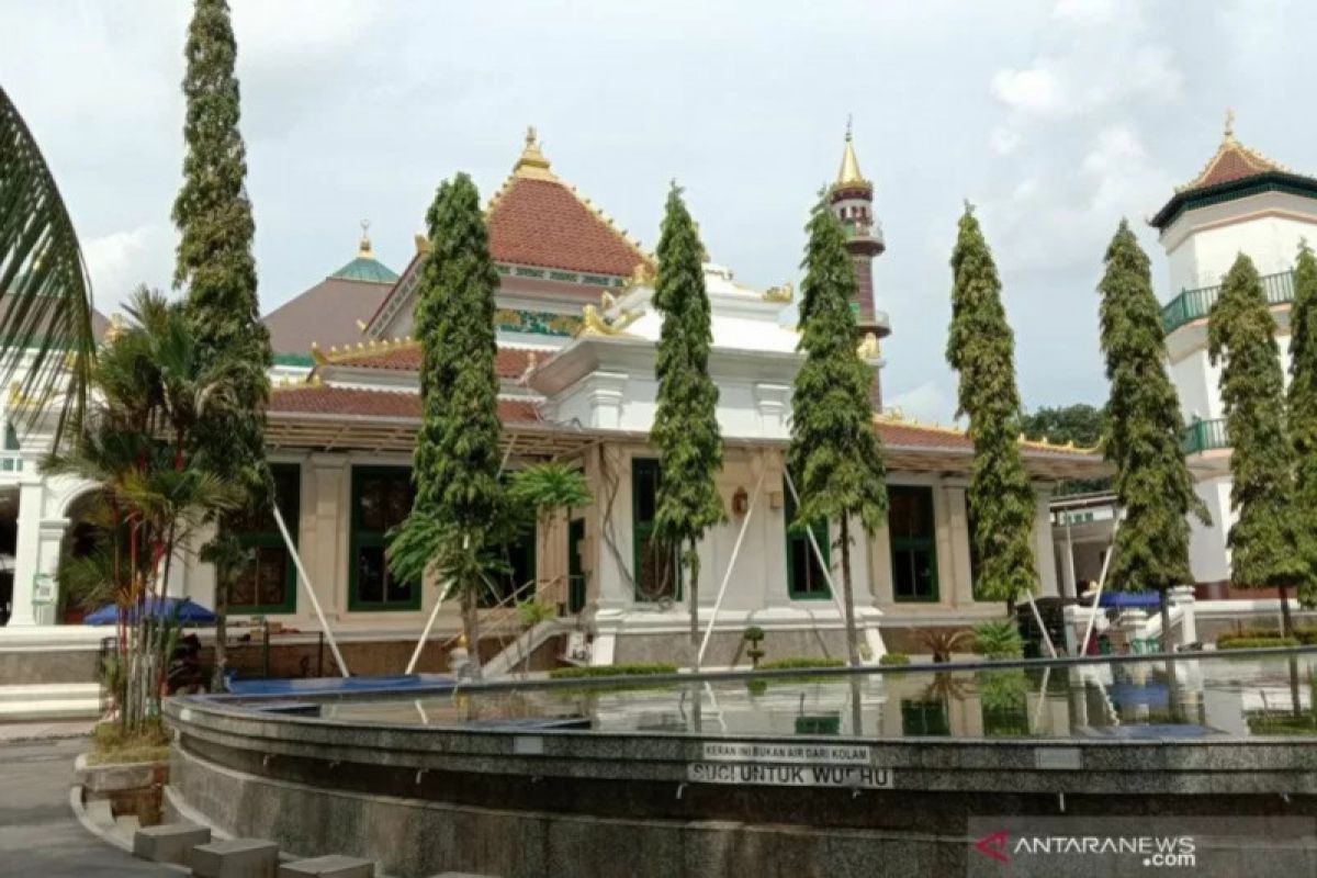 Masjid Agung Palembang persingkat shalat tarawih