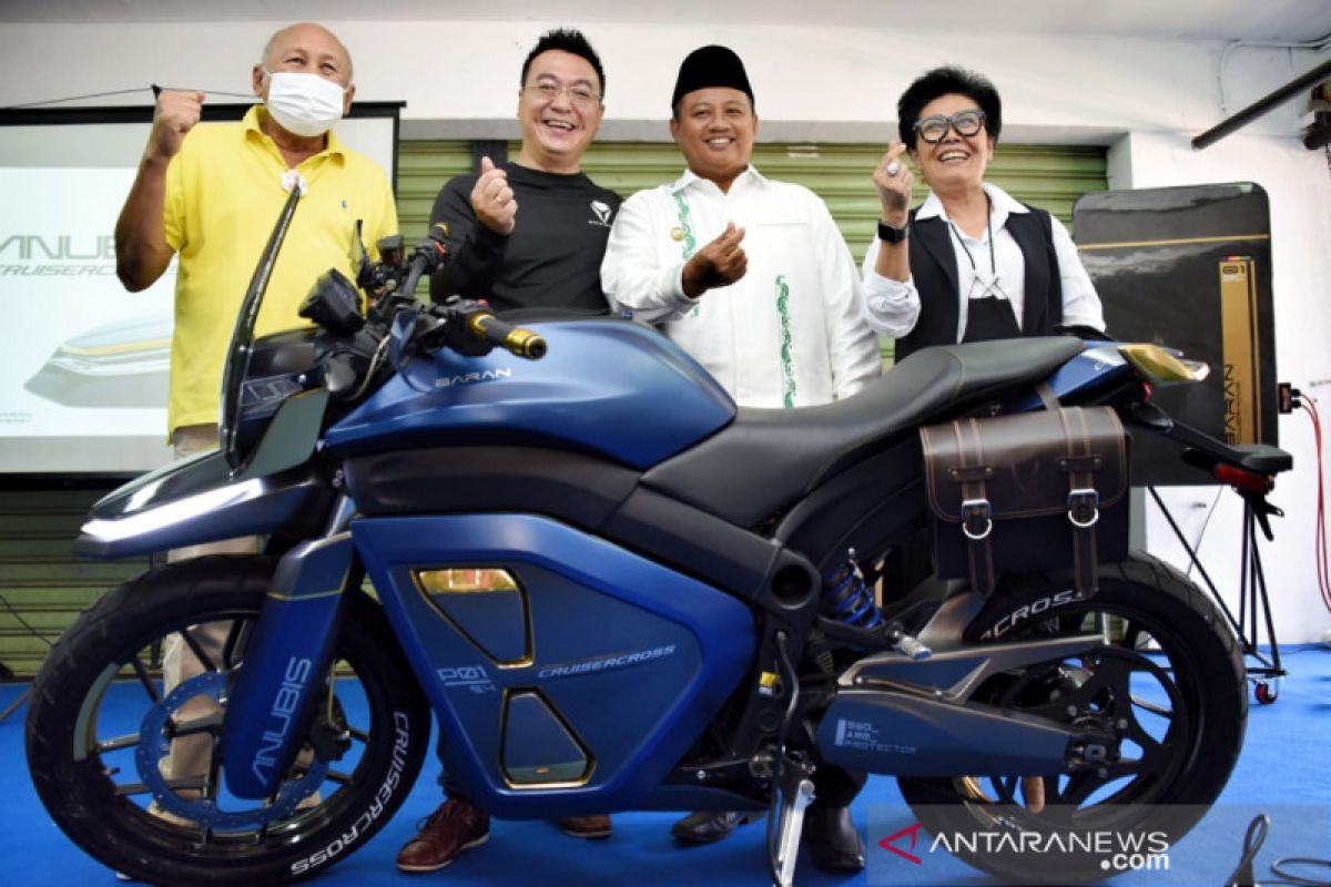 Motor Anubis bisa alirkan listrik 450 watt hingga ke tiga rumah