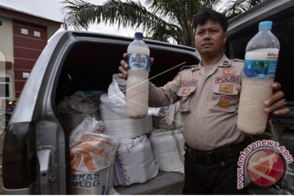 Polisi razia tempat penjualan minuman keras jelang Ramadhan