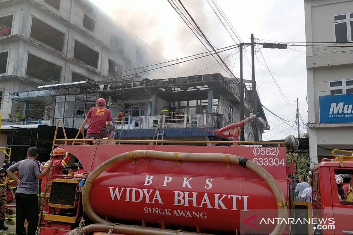 Pasangan suami istri meninggal dalam ruko terbakar