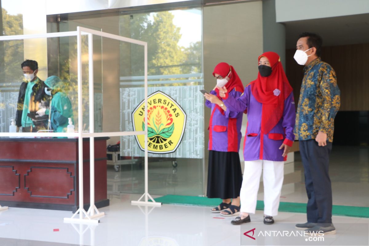 Tes GeNose, seorang peserta UTBK SBMPTN Unej tunjukkan hasil reaktif COVID-19