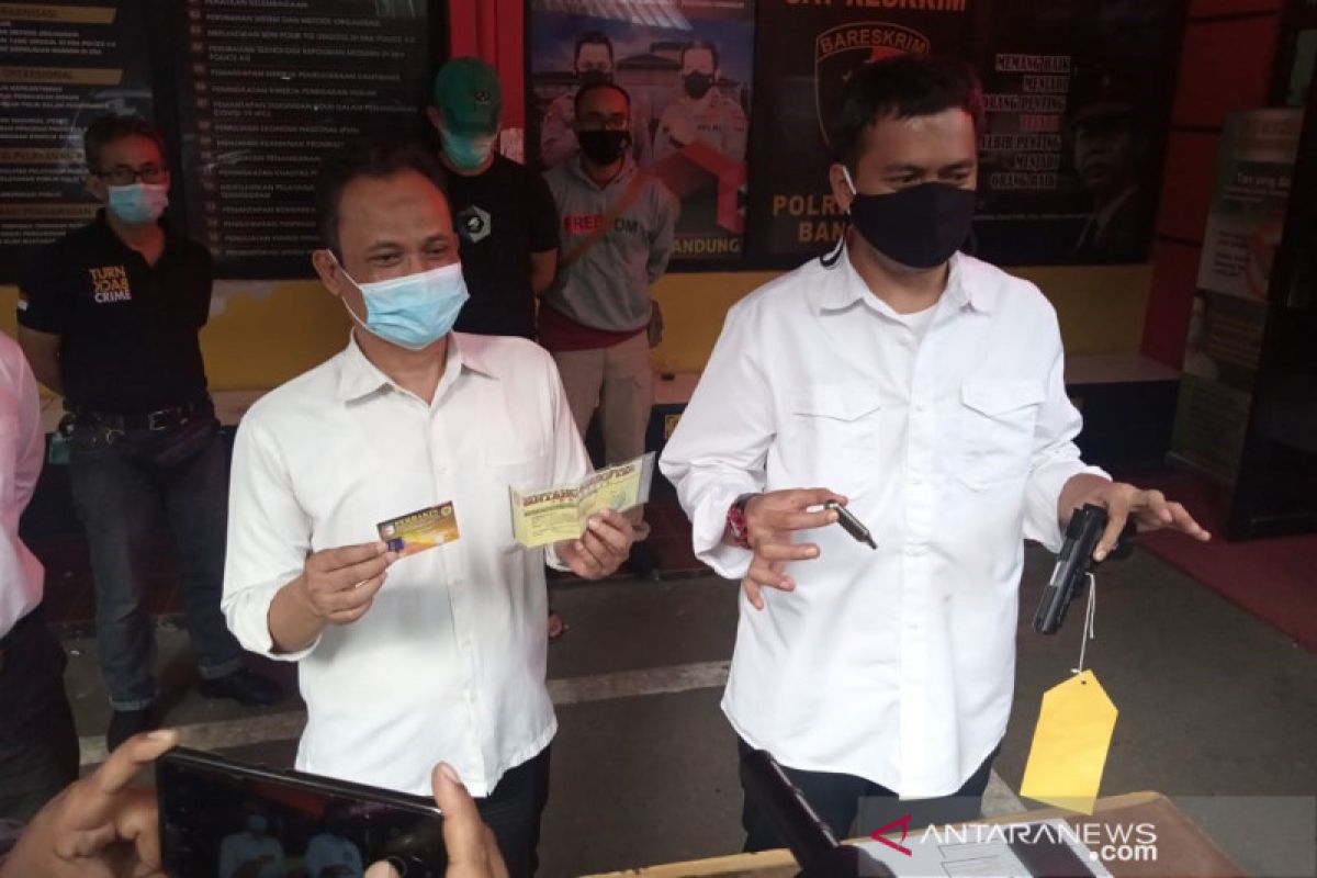 Polrestabes Bandung tangkap pemilik senjata api pengancam warga