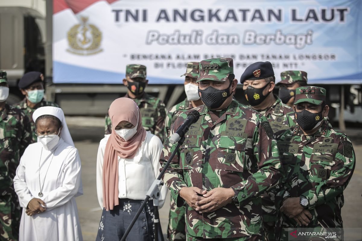 Ada titik terang, komponen KRI Nanggala-402 ditemukan di permukaan laut