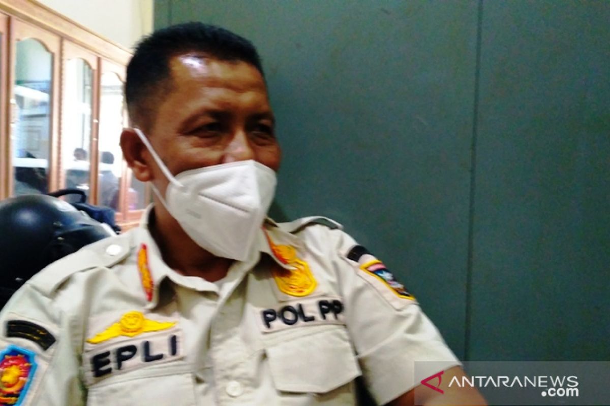 Satpol PP Solok Selatan ingatkan jangan berkerumun, Dinas Pariwisata buka objek wisata untuk 'balimau'