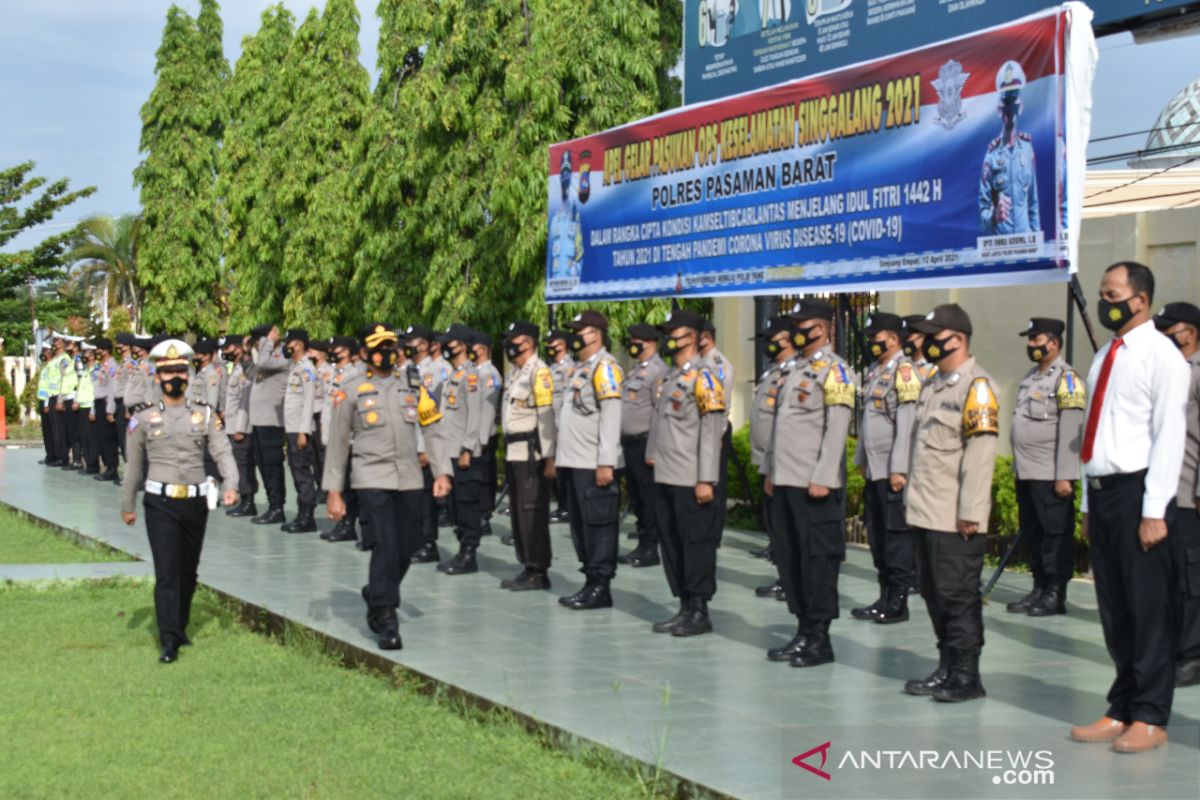 Untuk menekan laka lantas, Polres Pasaman Barat ajak masyarakat patuhi ini