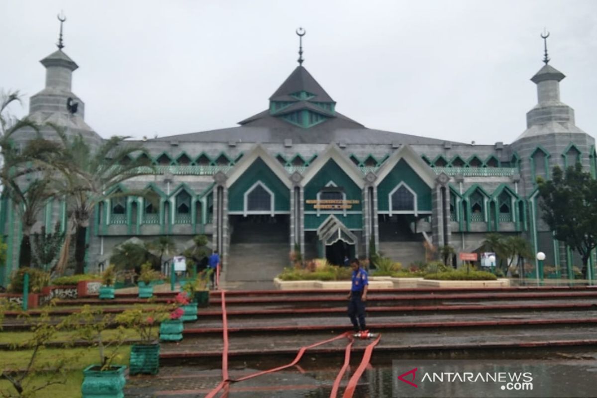 Masjid Al-Markaz Makassar kurangi jatah buka puasa
