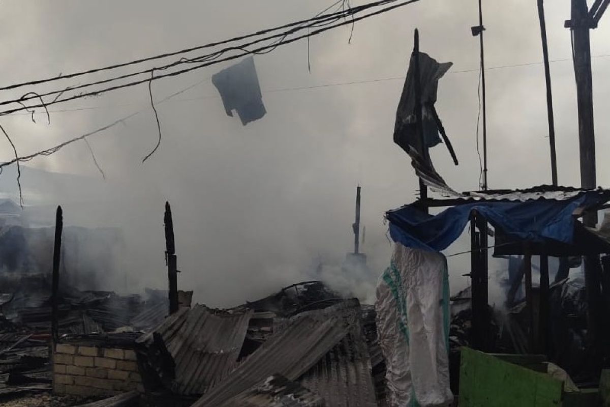 22 los pasar Youtefa Abepura ludes terbakar