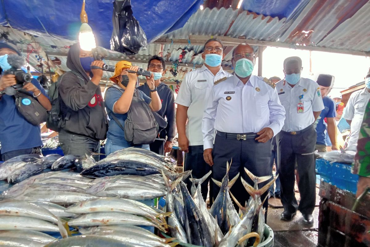 Pemerintah Kota Sorong tunda relokasi pedagang pasar Boswesen