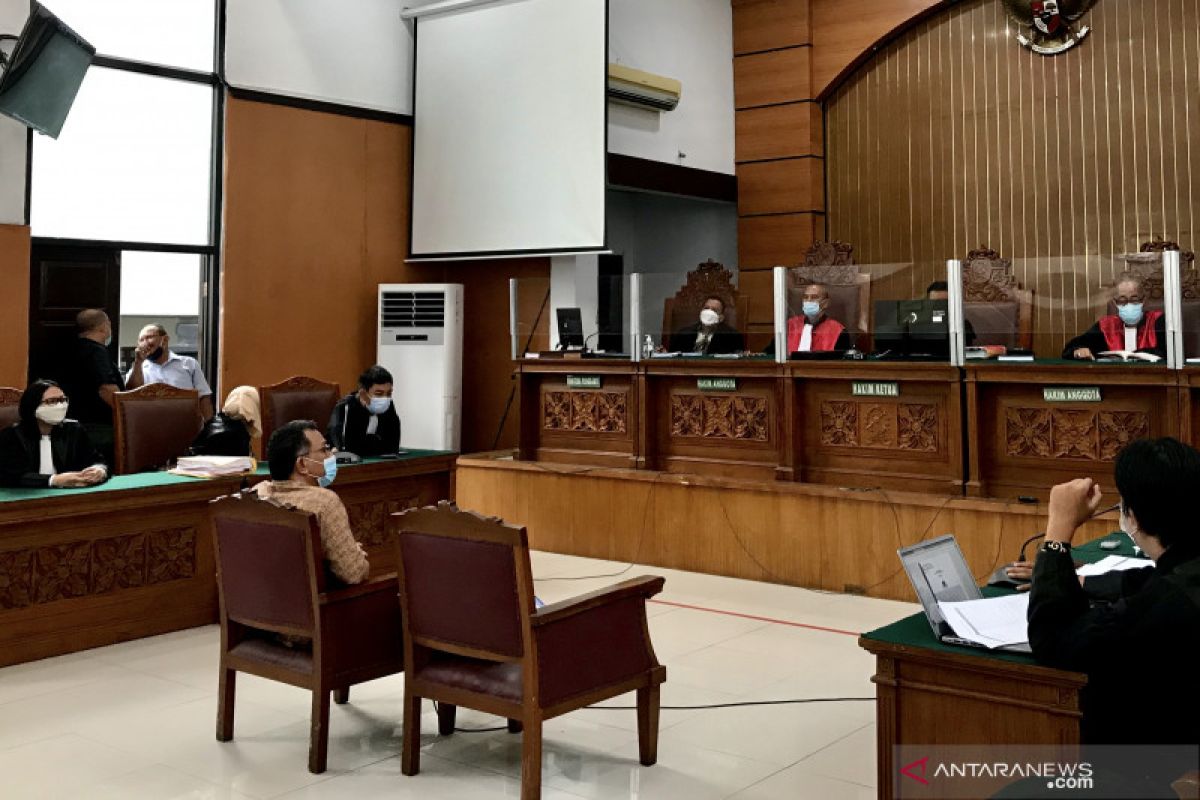 Majelis Hakim PN Jaksel tunda sidang Jumhur karena ahli bahasa sakit