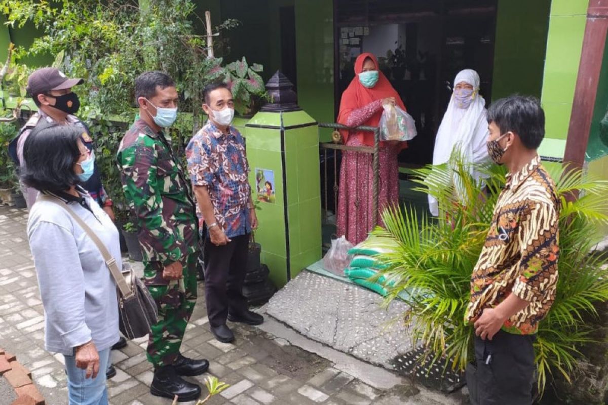 Pemkot Kediri tetap bagikan bahan pokok saat Ramadhan