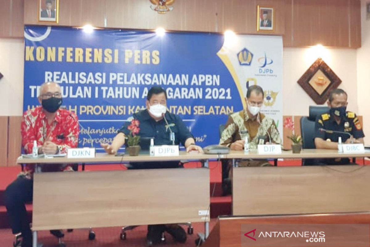 Bea Cukai Kalsel himpun Rp132,9 miliar pada sektor kepabeanan dan cukai