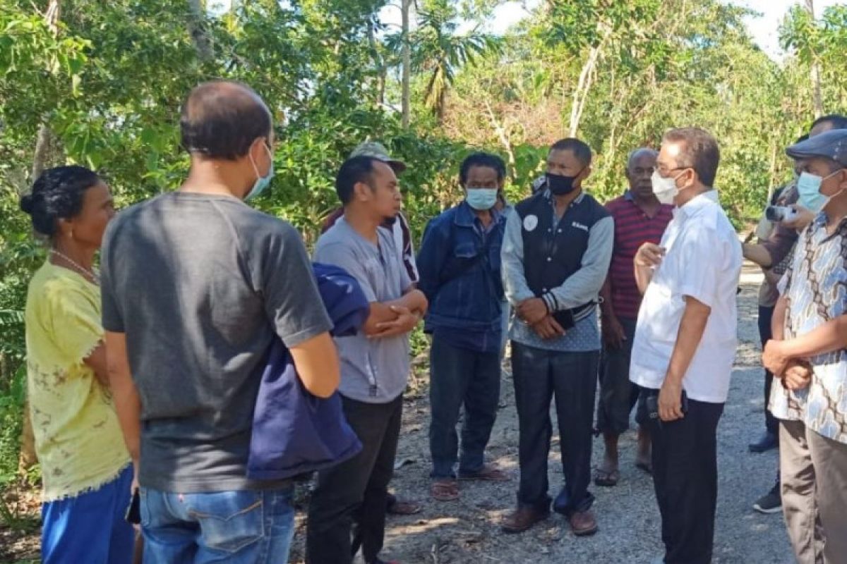 Ketum PGI kunjungi kampung tenggelam akibat Seroja di Kupang