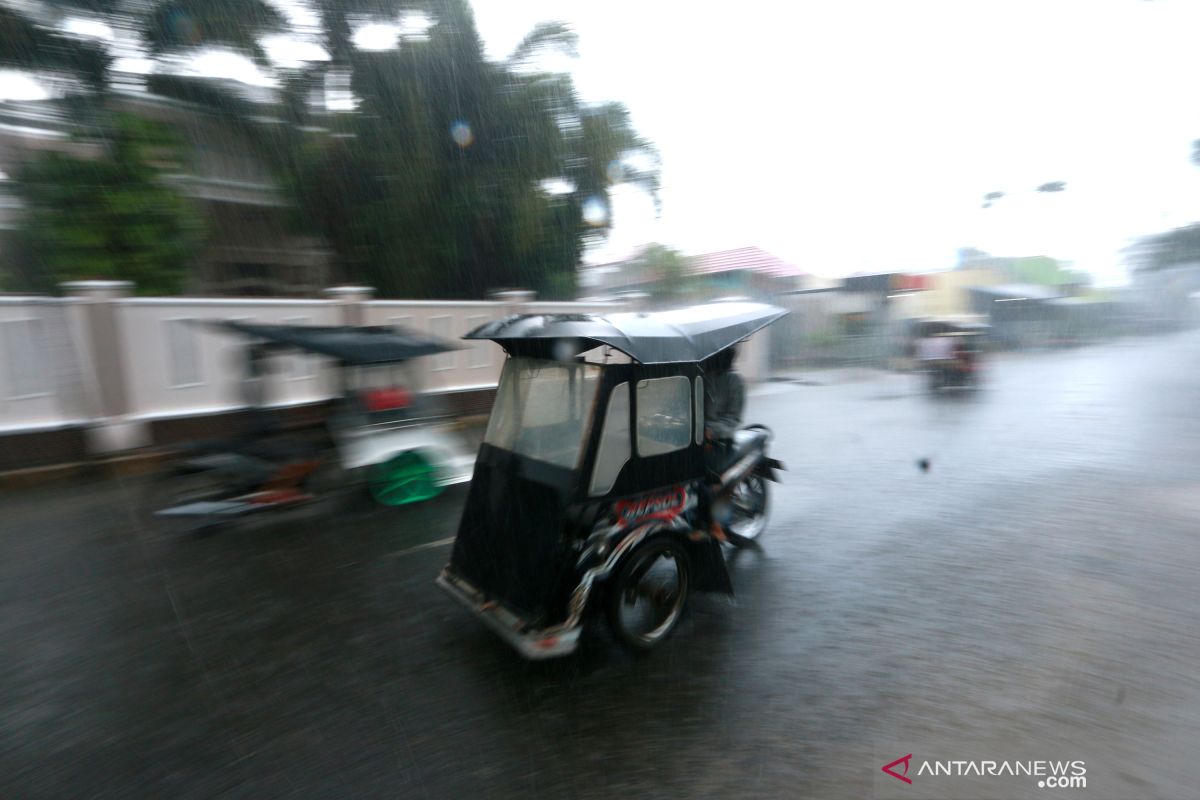 BMKG: Sejumlah daerah di Indonesia berpotensi alami hujan lebat