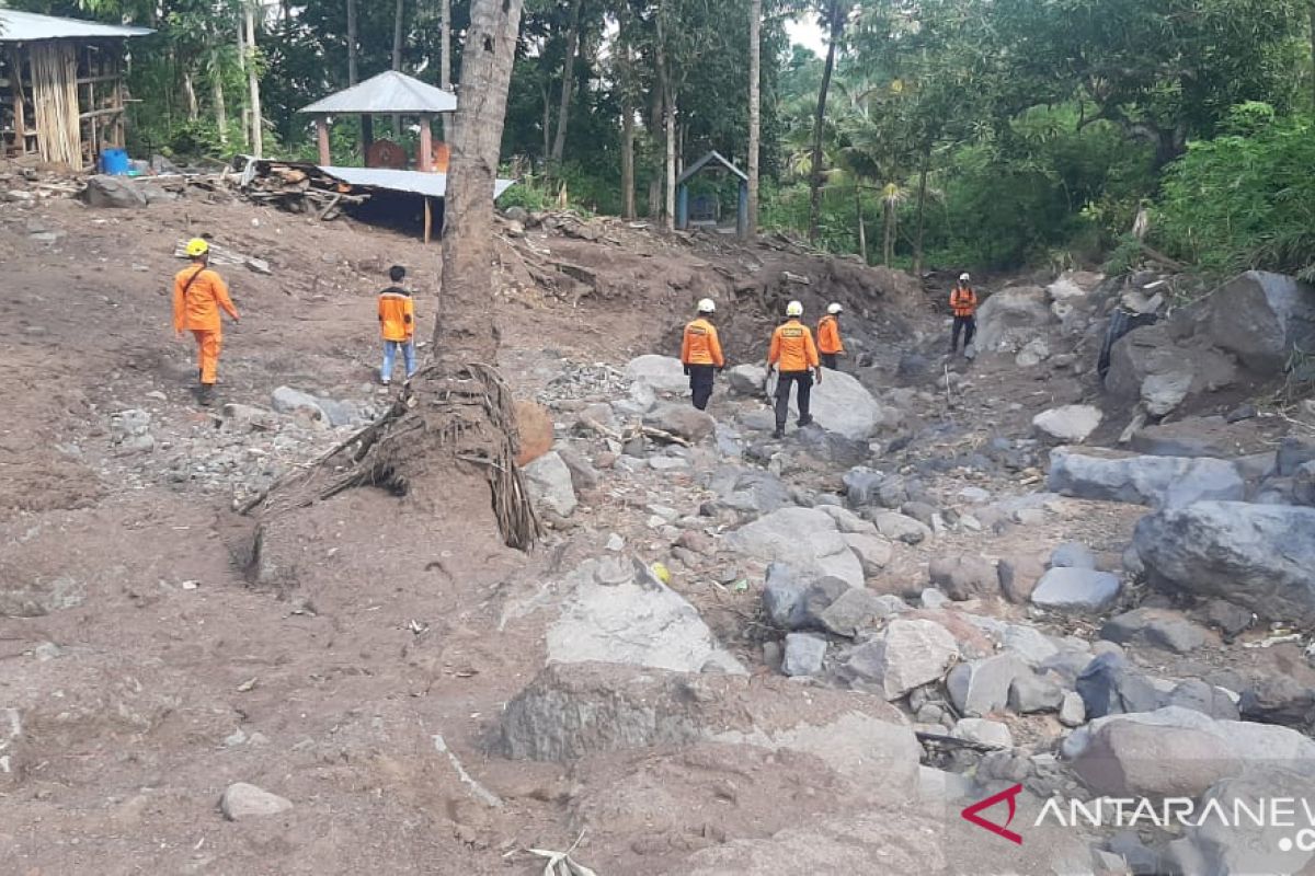 Search efforts continued to locate two untraceable Adonara islanders