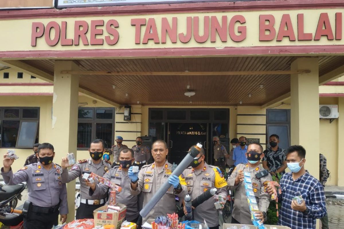 Polisi amankan 73 unit kendaraan saat razia di Tanjung Balai